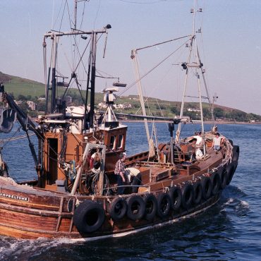 Dual purpose ringnetter and trawler 'Alliance', CN187, at sea, Campbeltown, July 1986. She was built in 1974 in Girvan.