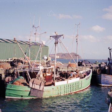 Dual purpose ringnetter, trawler, and scalloper 'Silver Lining', CN75, in harbour, Campbeltown, 14th October 1990. She was built in Fairlie for Alan Oman of Carradale in 1950 and was previously registered BA102.