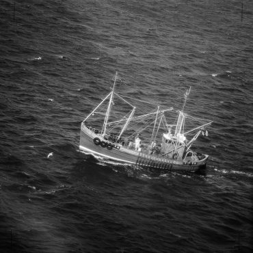 'Village Belle IV', TT74, at sea, 19th April 1983. She was built by Alexander Noble boatbuilders, Girvan, for west coast owners.